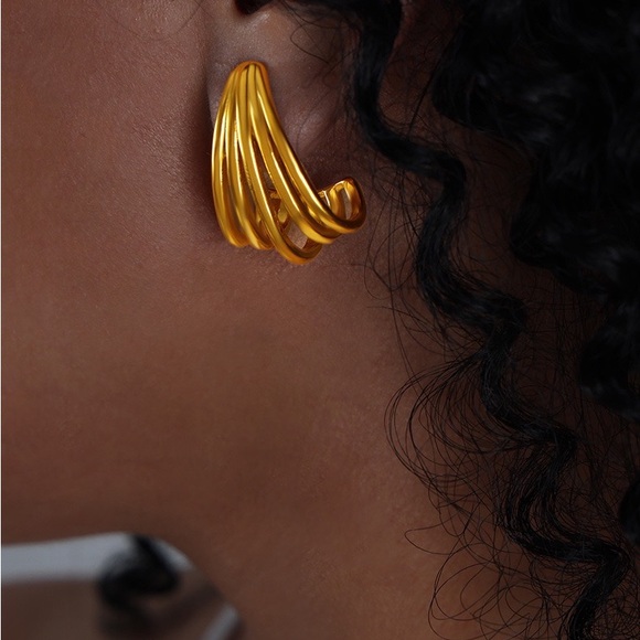 18K Gold Plated Hoop Earrings*Huggie Earrings*Geometric*Everyday Earrings*ML - Picture 5 of 6